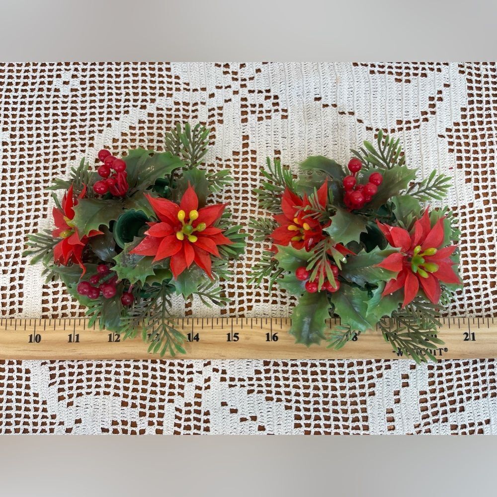 Vintage plastic poinsettias Holly Candles holders || Vintage candle holders - Picture 4 of 7